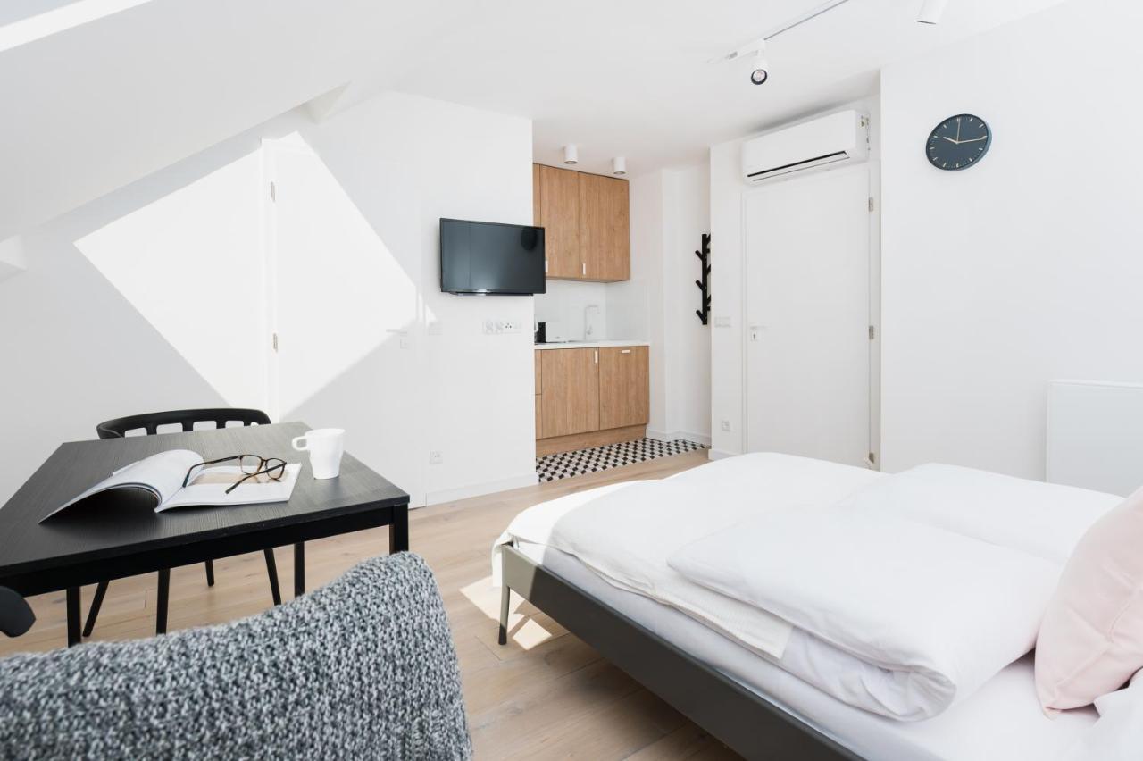 Chillax Apartments Zator Bagian luar foto